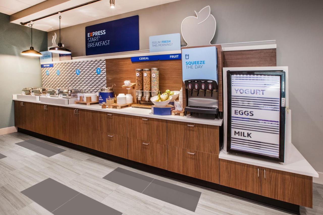 Holiday Inn Express & Suites Phoenix Glendale Dist By Ihg Ngoại thất bức ảnh