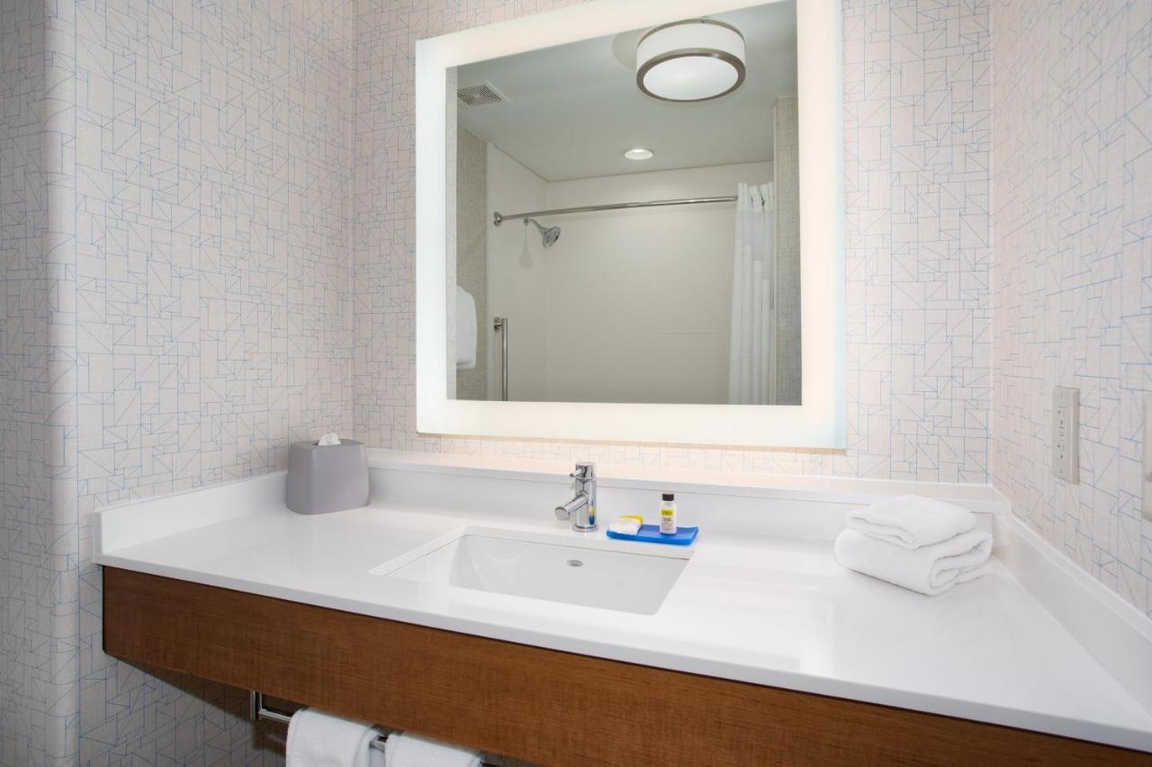 Holiday Inn Express & Suites Phoenix Glendale Dist By Ihg Ngoại thất bức ảnh