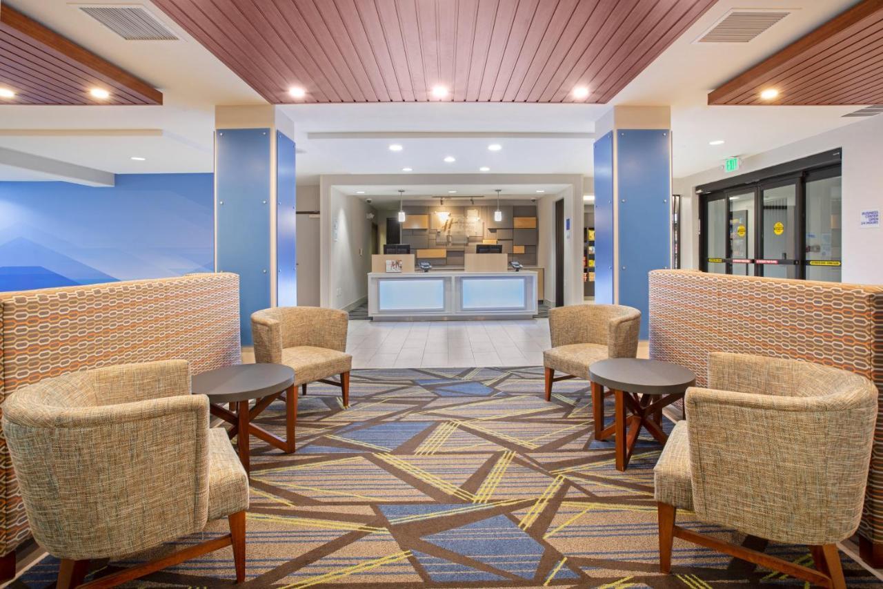 Holiday Inn Express & Suites Phoenix Glendale Dist By Ihg Ngoại thất bức ảnh