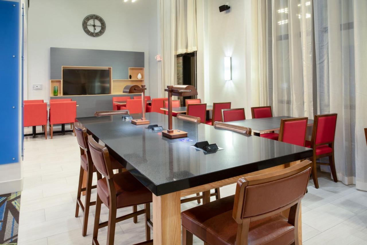 Holiday Inn Express & Suites Phoenix Glendale Dist By Ihg Ngoại thất bức ảnh